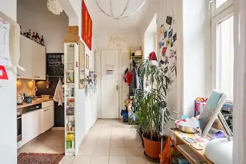 Fro-Media - Room - Backside - Community Space - Vienna 0*,
