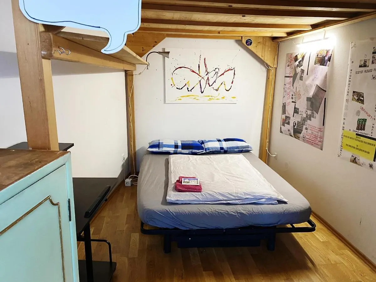 Fro-Media - Room - Backside - Community Space - Vienna